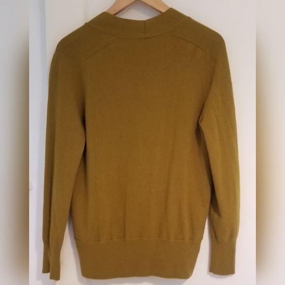 Women's J Crew Wool Blend Sweater - Picture 3 of 3
